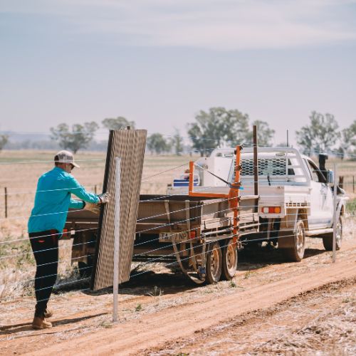 Westonfence Blurb 500px Fencing Contractor installing a Westonfence sustainable electric fence system - made in Australia for land, livestock, and pest control.